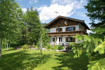 Charmantes Einfamilienhaus mit großem Garten in Sonnenlage