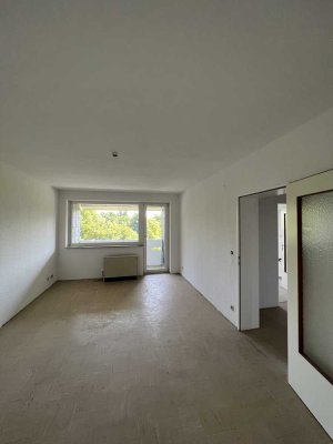 frisch renovierte 3-Zimmer-Wohnung | WG-Geeignet | mit Balkon sowie Aufzug in Essen