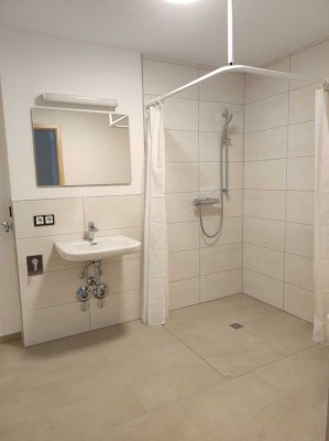 Erstbezug: Exklusive 1,5-Zimmer-Penthouse-Wohnung mit gehobener Innenausstattung in Wallersdorf