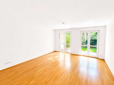 **leerstehende, 3-Zimmer-Wohnung mit Terrasse und angrenzendem Gartenbereich**