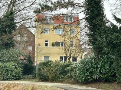 ***NEU: "Charmante, teil-möblierte 2-Zi.-DG-Wohnung nahe Welt-Schifffahrtsweg - provisionsfrei!"