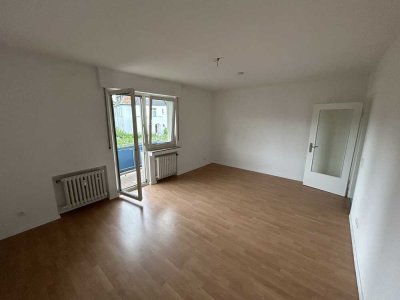Geräumige 3,5-Raum-Wohnung mit Balkon in Rheinberg verfügbar ab 01.01.2026