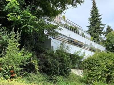 Rarität in guter Lage | Dachgeschosswohnung mit großer Dachterrasse in Hoheneck