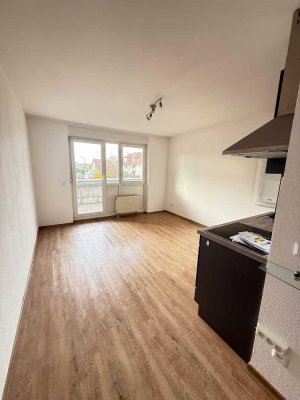 Helle 1-Zimmer Wohnung mit Terrasse im 1. OG in Germersheim