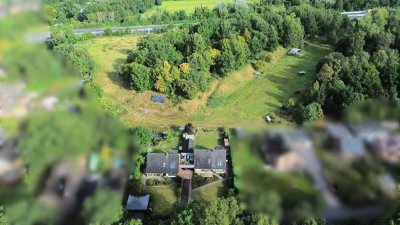 Ideal für Pferdefreunde: zwei Häuser + eigene Hauskoppel (ca. 3,7 ha) in Osterrönfeld