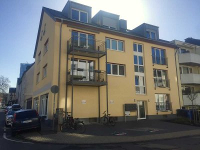 Helle 2-Zimmer-Dachgeschosswohnung mit Einbauküche & hochwertiger Ausstattung in Bonn-Kessenich