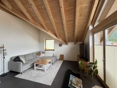 Wohnen wie im Loft! Außergewöhnlich schicke mod. DG-Whg mit tollem Blick, bester Ausstattung!