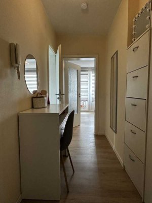 vollständig renovierte 1,5-Zimmer-Wohnung mit gehobener Innenausstattung zur Miete in Remscheid
