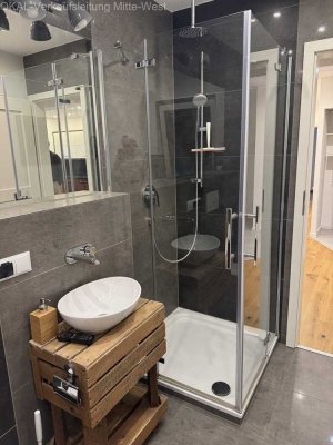 Top Renovierte Eigentumswohnung mit Balkon, Tiefgarage, Kellerraum und Gartenmitbenutzung