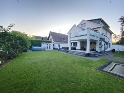 freistehendes Einfamilienhaus mit Anliegerwohnung in Köln Dellbrück absolut ruhige Lage ***