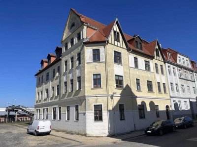 Dachgeschoss mit Balken-Charme – ideal für Selbermacher mit Stil und Vision!