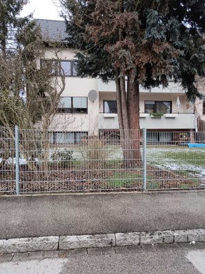 50qm - 1 Zi. Souterrainwohnung mit großer Garage vom PRIVAT