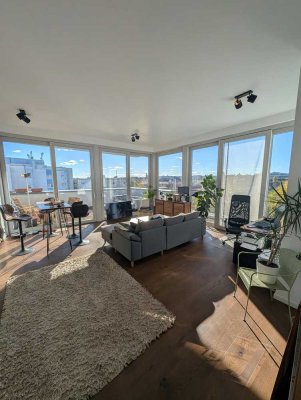 Luxuriöse, voll-ausgestattete Penthouse Wohnung mit Terasse