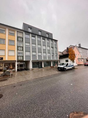 kernsanierte 2 Zi. Wohnungen in zentraler Lage - Effizienzhaus 55 EE