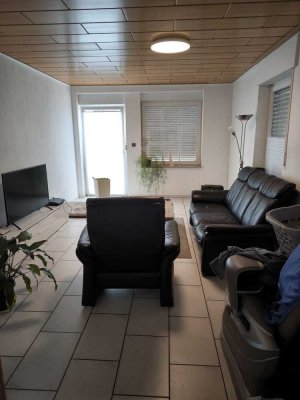 3 Zimmer Erdgeschoss Altbau