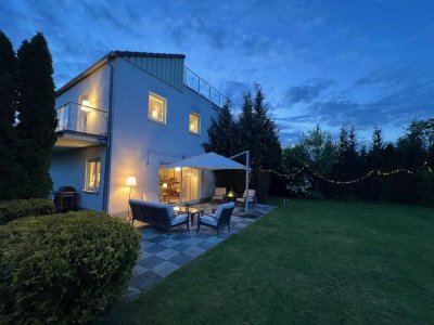 Energie-Plus-Zweifamilienhaus  mit Baureserve in begehrter Lage nahe Havel und Tegeler Forst