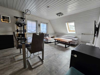 Bezugsfreie Maisonette Wohnung mit Klimaanlage, kleiner Dach-Terrasse und separater Tiefgarage