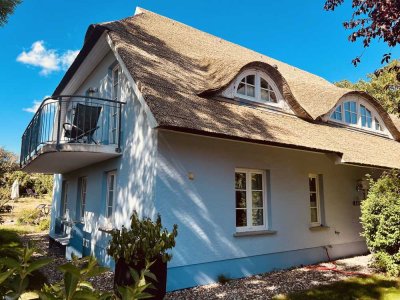 Attraktives Ferienhaus in Groß Zicker mit 4 Wohnungen & teilweise Boddenblick in idyllischer Lage