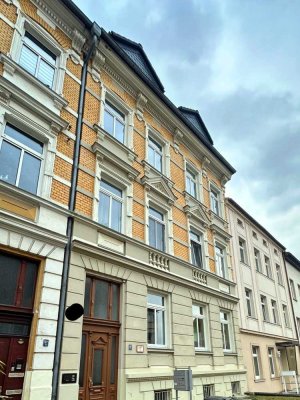 Charmante Altbauwohnung zur Kapitalanlage im Herzen der Stadt**