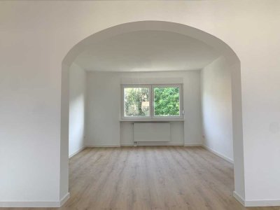 Kernsanierte Etagenwohnung mit Balkon und Schlossblick