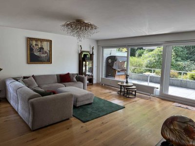 Stilvolle, geräumige und neuwertige 3-Zimmer-Wohnung mit Balkon und EBK in Aachen-Nähe Stadtwald