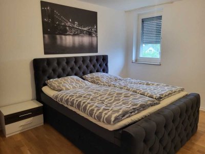 möblierte 2 Zimmer Dachgeschoss Wohnung in Düsseldorf Wersten (Nähe Botanischer Garten & HHU)