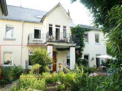 Stilvolle 2 ZKB Wohnung in Jugendstilvilla mit Küche und Garten TOP!