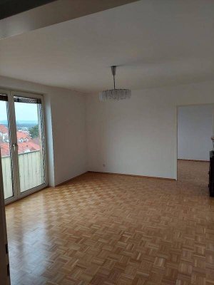 sonniges, geräumige 3-Zimmereigentum in Stiftsnähe mit Traum-Ausblick und Balkon