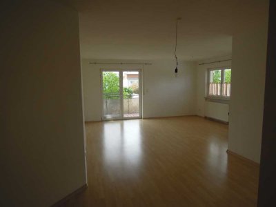 Attraktive 3-Zimmer-Wohnung mit Balkon und Einbauküche in Weiden in der Oberpfalz