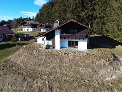 NEUER PREIS! Traditionelles Landhaus mit Kaminzimmer und XXL-Grundstück 5816 m² und atemberaubendem Fern- und Gebirgsblick in Rauchenschwandt /Thalgau