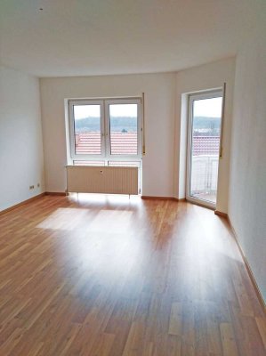 Attraktive 2-Zimmer-Wohnung mit gehobener Innenausstattung mit Einbauküche in Mühlhausen