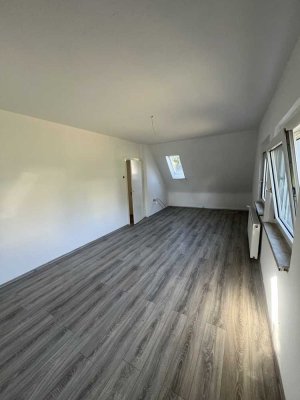 Erstbezug nach Sanierung: schöne 3-Zimmer-Wohnung zur Miete in Solingen