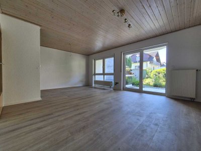 Erstbezug nach Renovierung | Helle 3-Zimmer Maisonette mit Garten und zwei Stellplätzen