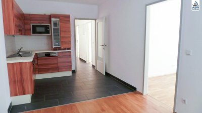 Moderne, hochwertig ausgestattete 4-Zimmer Wohnung. Perfekt für 3-er WG geeignet.