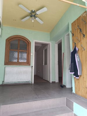 Charmante Wohnung mit Garten und Nebengebäude – ideal für kreative Mieter mit Gestaltungswunsch
