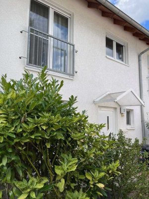 ***Schönes Reihenmittelhaus in guter Lage- Südstadt ***