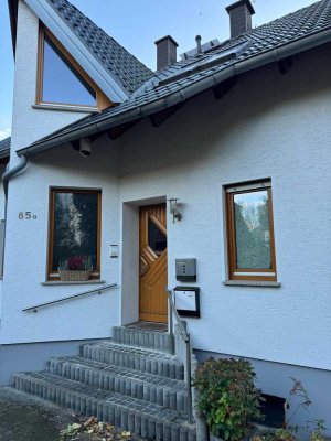 „Haus im Haus“ mit barrierefreundlicher Ausstattung, Terrasse und Garten in ruhiger Lage