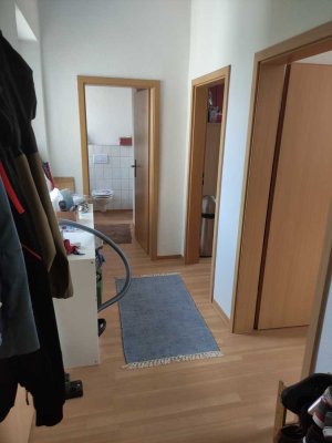 Helle DG-Wohnung mit EBK nahe der RÜ