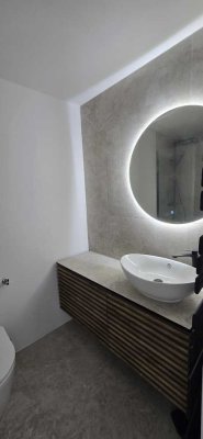 Lichtdurchflutetes Wohnerlebnis: Frisch renovierte 3-Zimmer-DG-Wohnung in Karlsruhe-Neureut