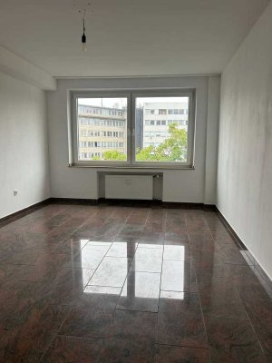 Moderne 2-Zimmer-Wohnung in zentraler Innenstadtlage mit Balkon