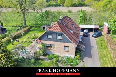 Großzügiges Einfamilienhaus mit Einliegerwohnung auf herrlichem Grundstück von Wiemersdorf