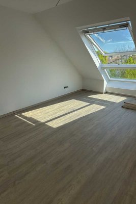 Komplett sanierte, attraktive 2-Zimmer Dachgeschosswohnung in Nürnberg-Boxdorf