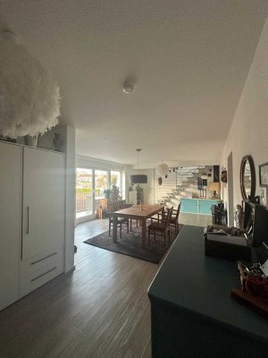 Wunderschöne 3-Zimmer Maisonette-Wohnung mit Balkon in Biberach - Mittelberg