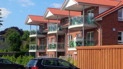 Freundlich helle 2-Zimmer-Wohnung mit Balkon und Einbauküche in Neumünster