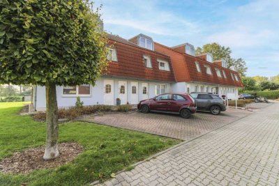 Wohnen wie im Reihenmittelhaus: Bezugsfreie 4-Zi.-Maisonette mit separatem Eingang und Stellplatz