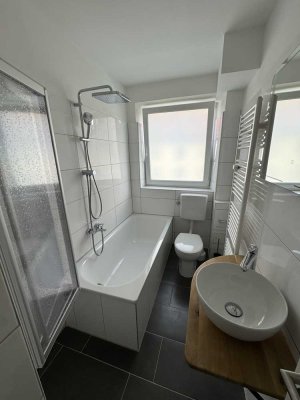 Geschmackvolle 2-Zimmer-Wohnung mit EBK in Augsburg !!!Real Estate Hofmann!!!