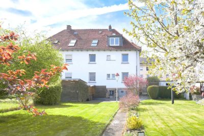 Kassel – Niederzwehren.. Sehr gepflegtes, modernes 2-Familiendoppelhaus mit Garten