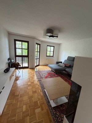 München:  2,5-Zimmer-Whg. mit Süd-West-Balkon