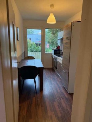 2,5 Zimmer Wohnung ! WG geeignet !
