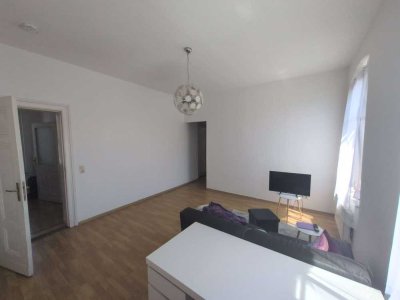 Charmante 2-Zimmer Altbauwohnung